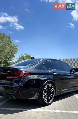 Седан BMW M5 2018 в 