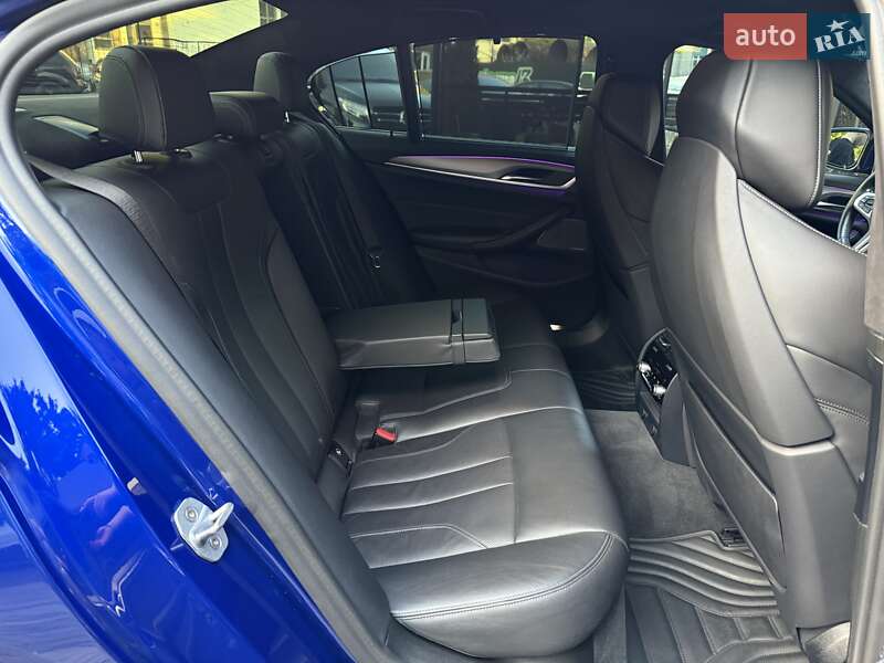 Седан BMW M5 2019 в Киеве