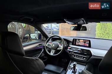 Седан BMW M5 2019 в 