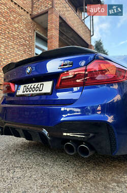 Седан BMW M5 2018 в 