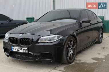 Седан BMW M5 2011 в 