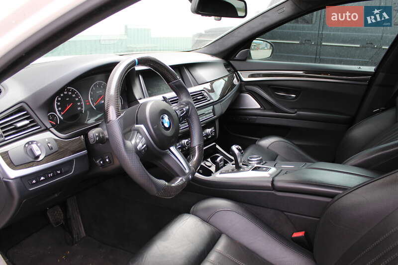 Седан BMW M5 2014 в Киеве