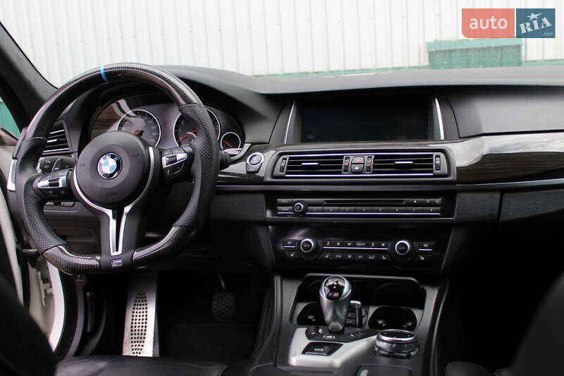 Седан BMW M5 2014 в Киеве