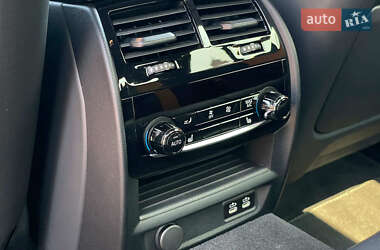 Седан BMW M5 2022 в 