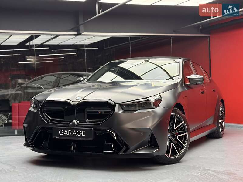 BMW M5 2025