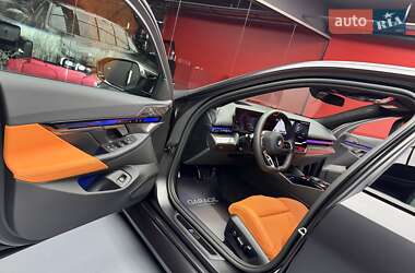 Седан BMW M5 2025 в 