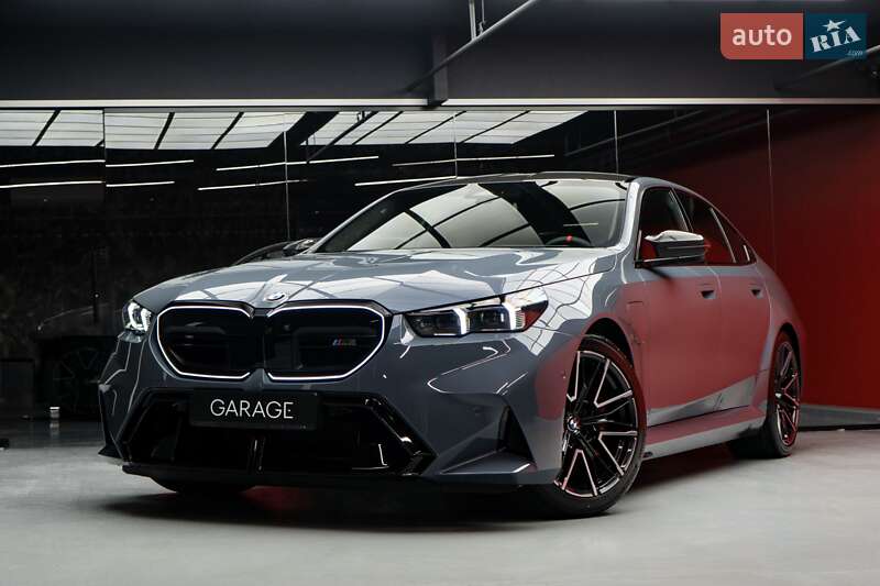 BMW M5 2025