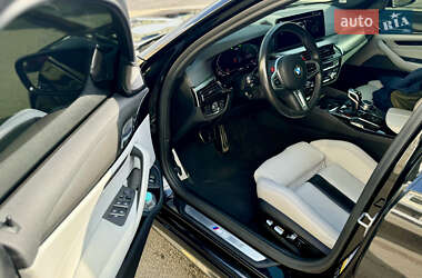 Седан BMW M5 2021 в 