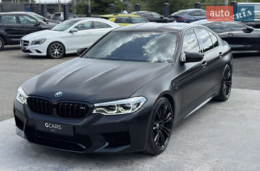 Седан BMW M5 2019 в 