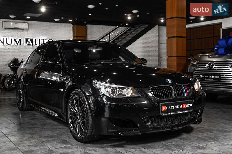 BMW M5 2006