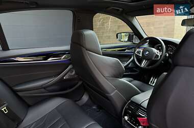 Седан BMW M5 2023 в 