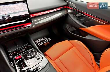 Седан BMW M5 2025 в 
