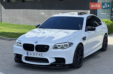 Седан BMW M5 2013 в 