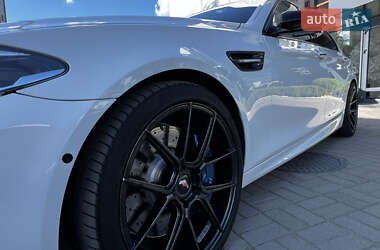 Седан BMW M5 2013 в 
