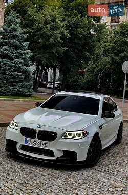 Седан BMW M5 2013 в Черкасах