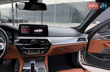 Седан BMW M5 2020 в 