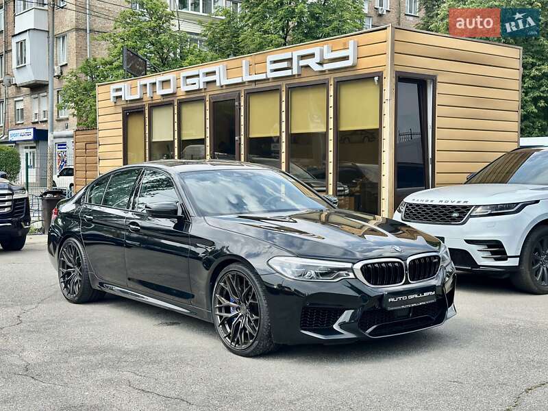 Седан BMW M5 2020 в Киеве