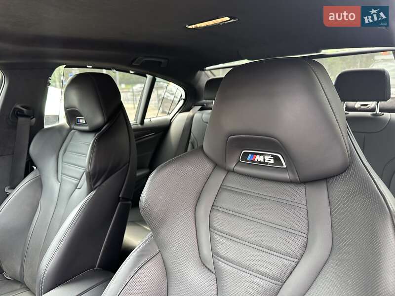 Седан BMW M5 2020 в Киеве