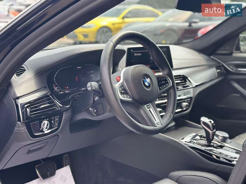 Седан BMW M5 2020 в Киеве