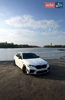 Седан BMW M5 2018 в Киеве