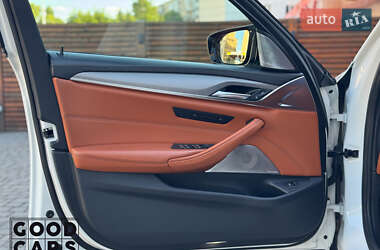 Седан BMW M5 2019 в 
