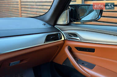 Седан BMW M5 2019 в 