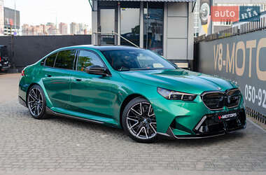 Седан BMW M5 2024 в Києві