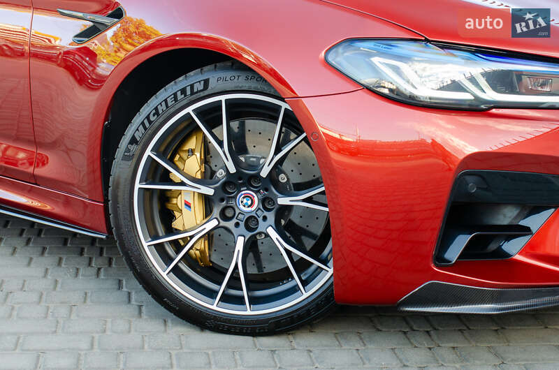 Седан BMW M5 2020 в Киеве