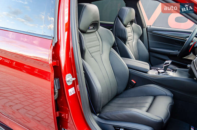 Седан BMW M5 2020 в Киеве