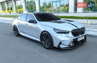 Седан BMW M5 2025 в 