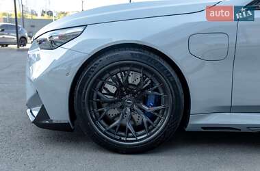 Седан BMW M5 2025 в 
