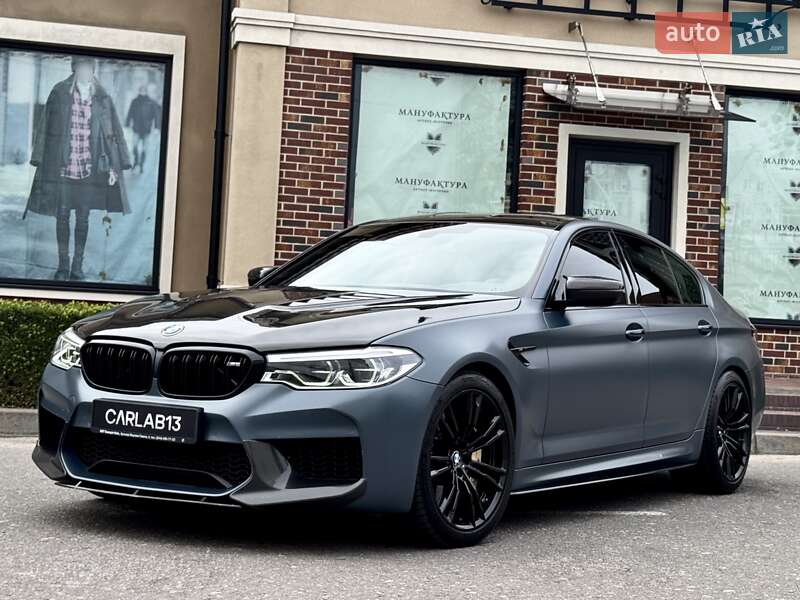 Седан BMW M5 2018 в Киеве