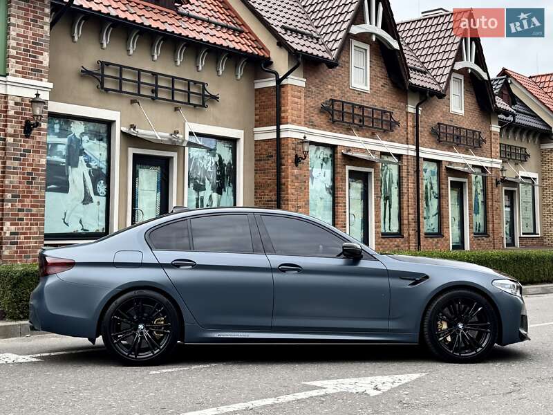 Седан BMW M5 2018 в Киеве