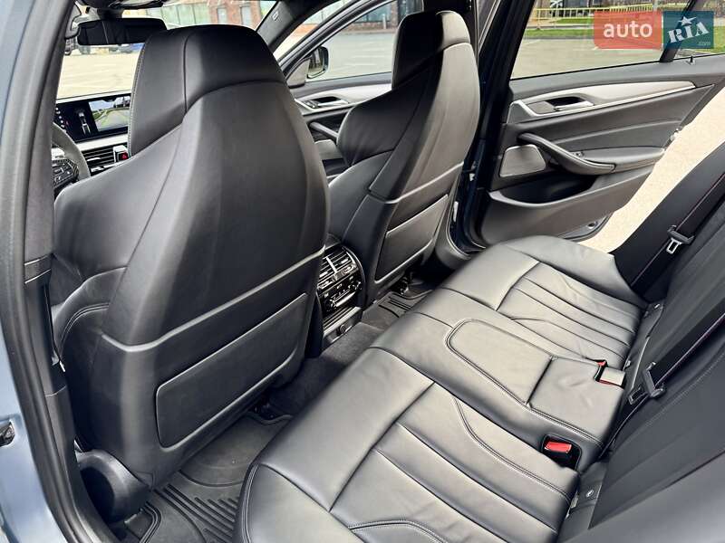 Седан BMW M5 2018 в Киеве