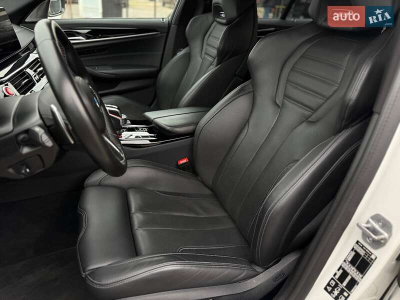 Седан BMW M5 2022 в Одессе