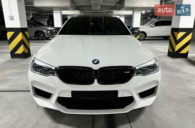 Седан BMW M5 2019 в 