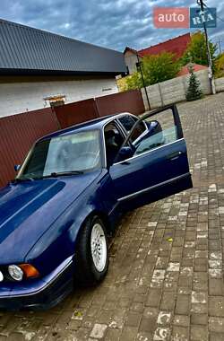 Седан BMW M5 1991 в 