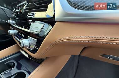 Седан BMW M5 2020 в  фото 64 Седан BMW M5 2020 в