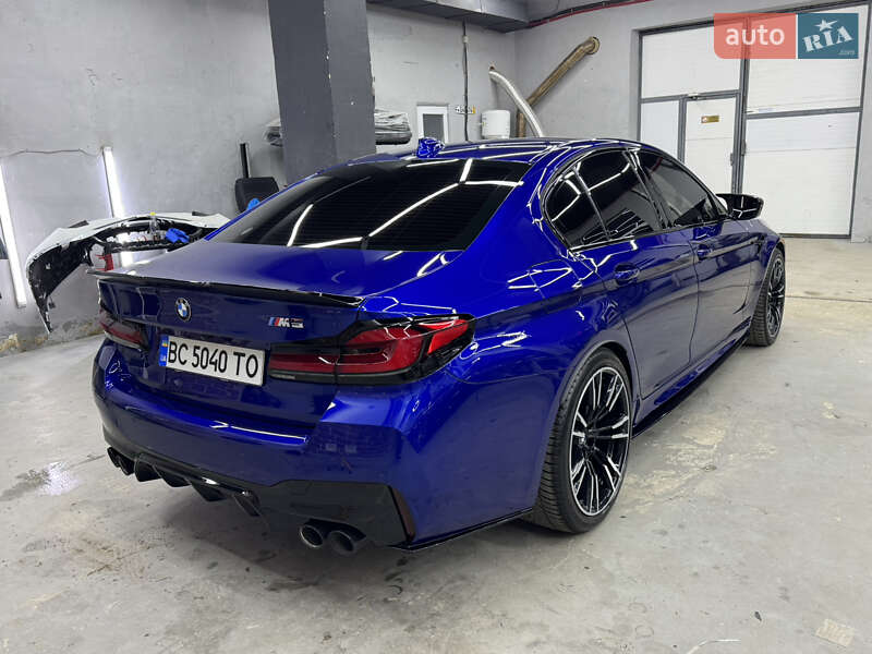 Седан BMW M5 2020 в Львове