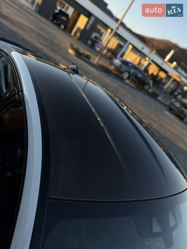 Седан BMW M5 2018 в Иршаве