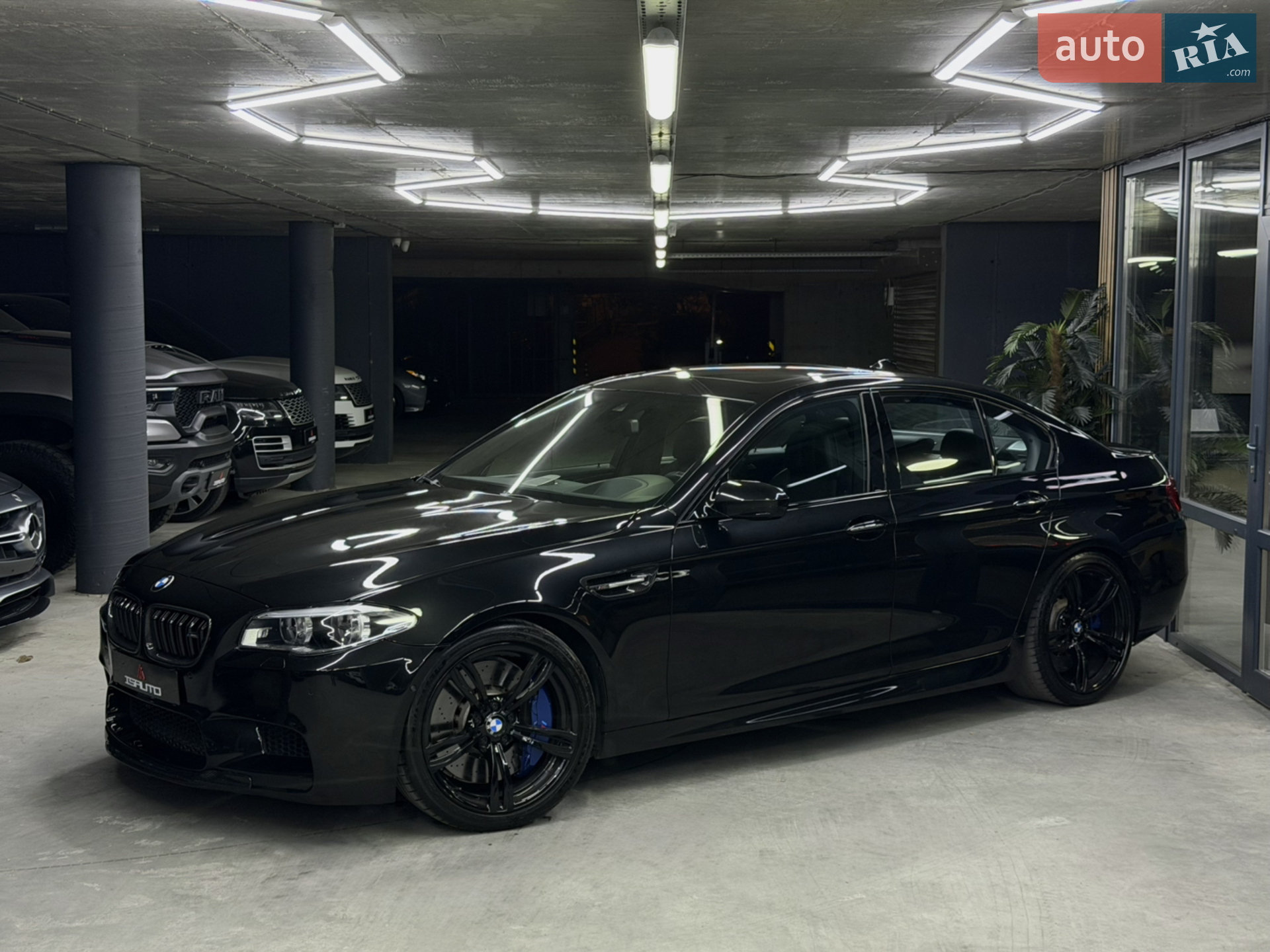 2015 BMW M5 - мініатюра 5