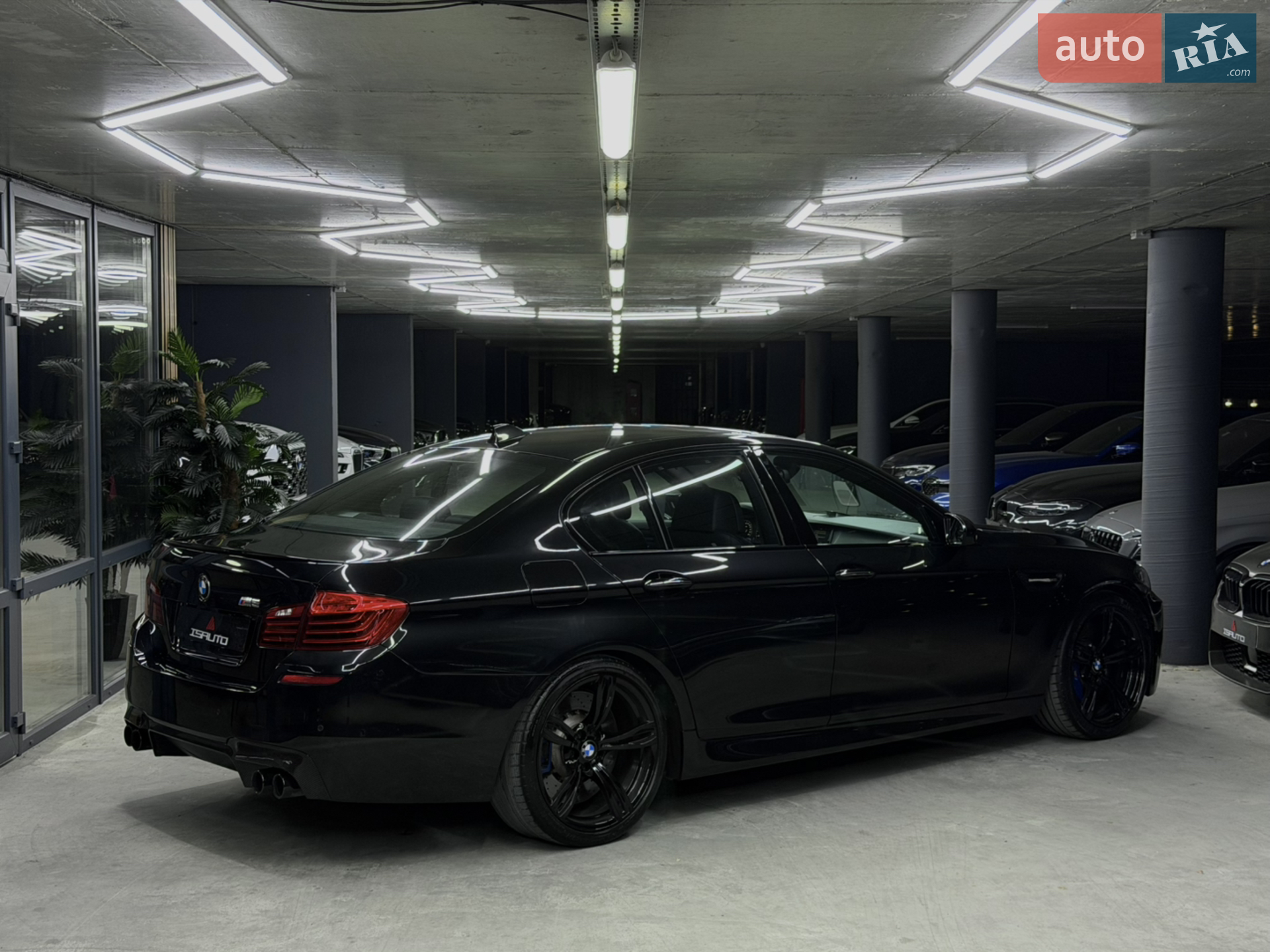 2015 BMW M5 - мініатюра 13