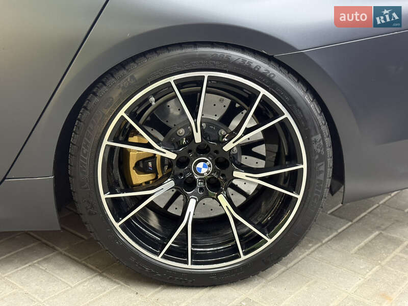 Седан BMW M5 2019 в Киеве