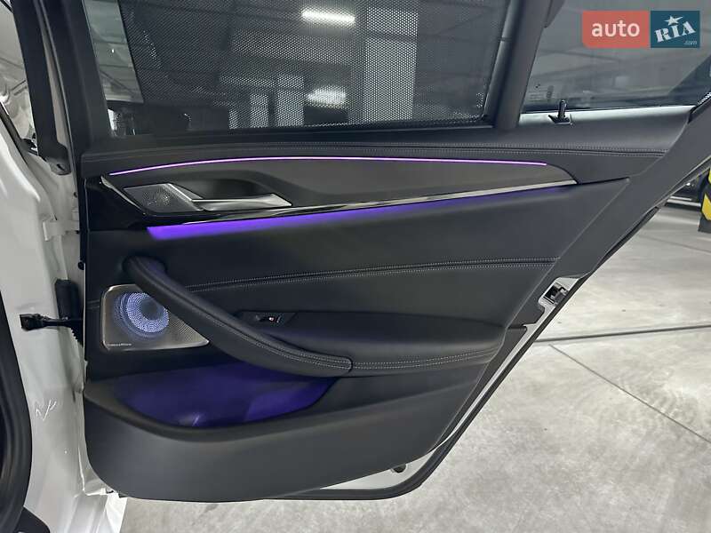 Седан BMW M5 2019 в Днепре