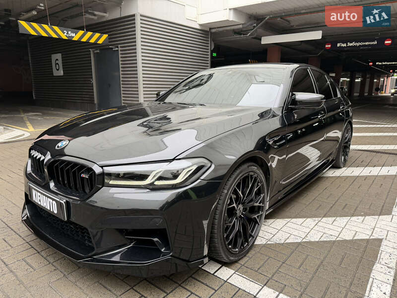 BMW M5 2021