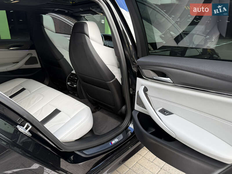 Седан BMW M5 2021 в Киеве