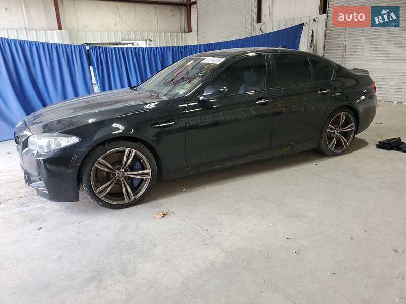 BMW M5 2013 BMW M5 2013