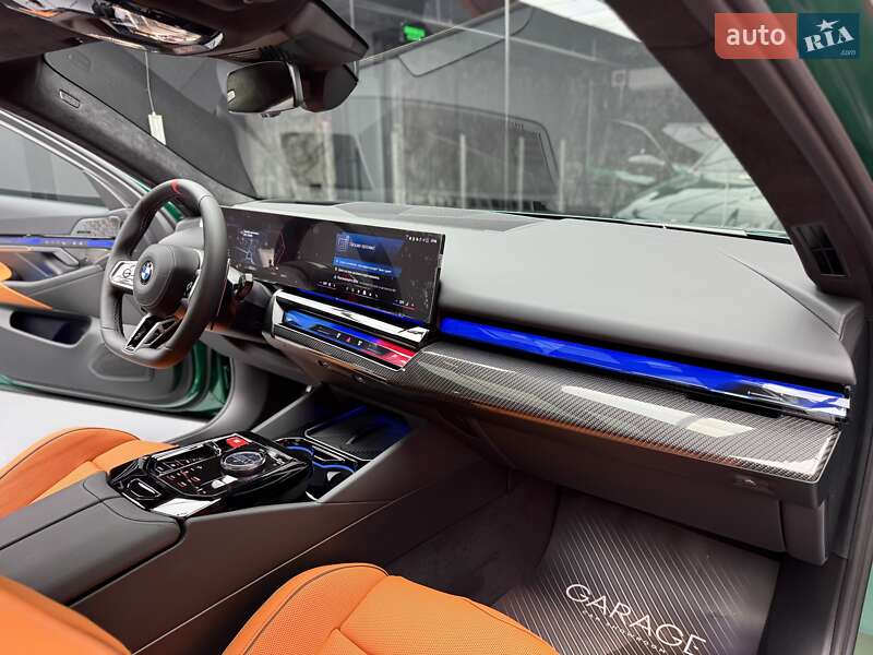 Универсал BMW M5 2025 в Киеве