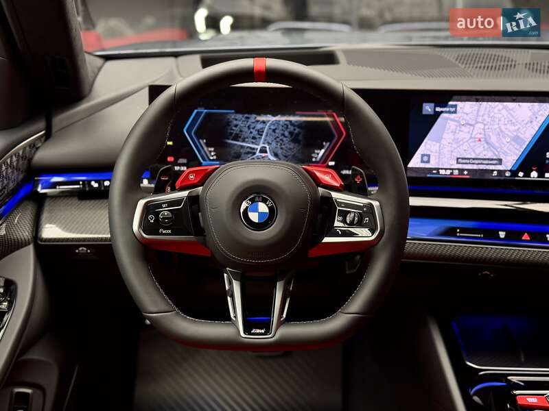 Седан BMW M5 2025 в Киеве