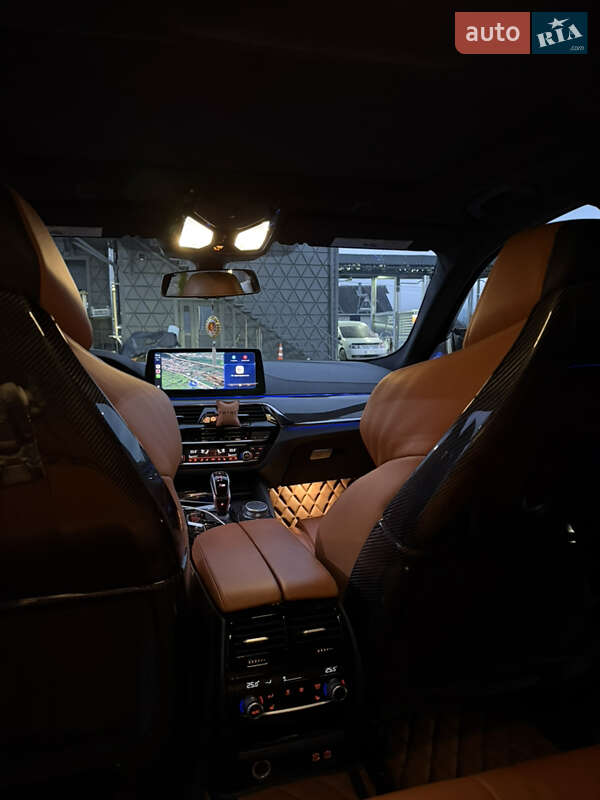 Седан BMW M5 2022 в Грушево